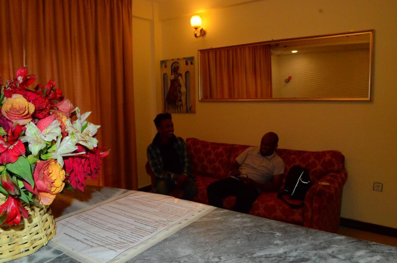 Abyssinia Guest House Addis Abeba Buitenkant foto